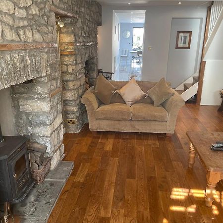 17 Eastgate Villa Cowbridge Bagian luar foto