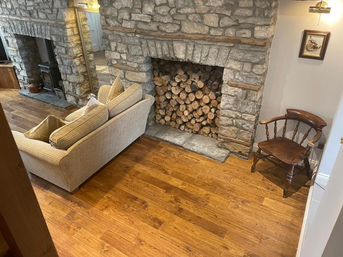 17 Eastgate Villa Cowbridge Bagian luar foto