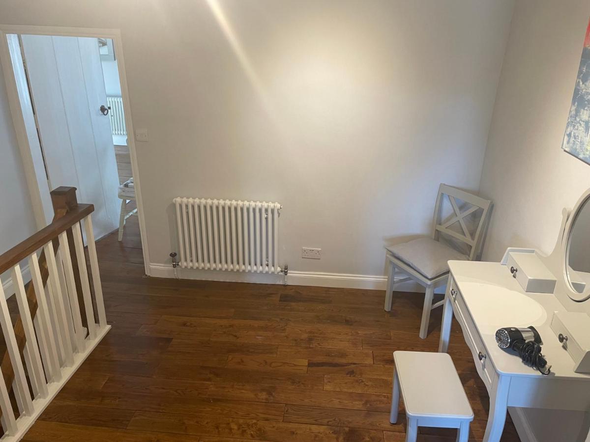17 Eastgate Villa Cowbridge Bagian luar foto
