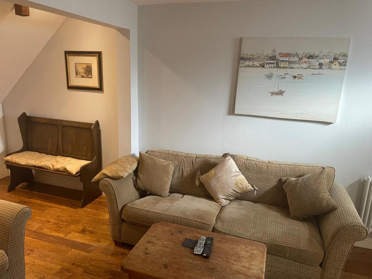 17 Eastgate Villa Cowbridge Bagian luar foto