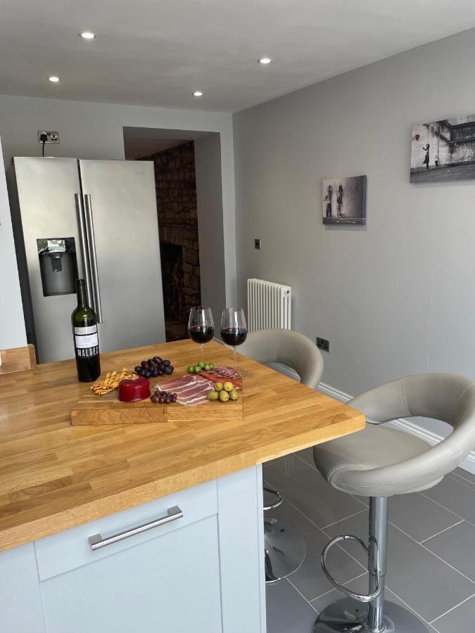 17 Eastgate Villa Cowbridge Bagian luar foto