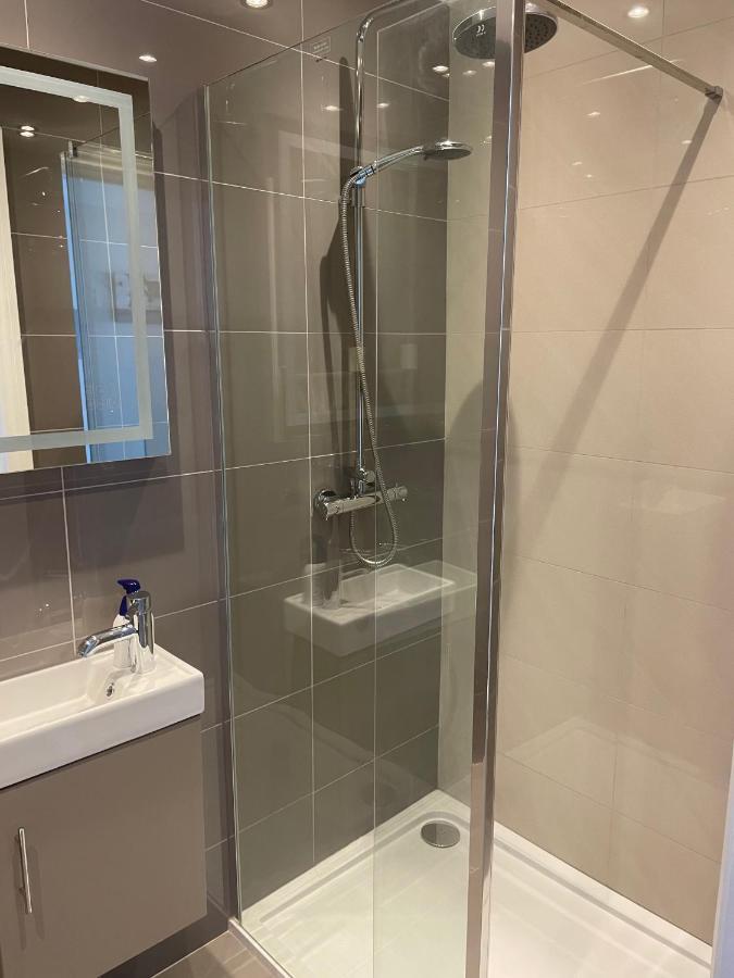 17 Eastgate Villa Cowbridge Bagian luar foto
