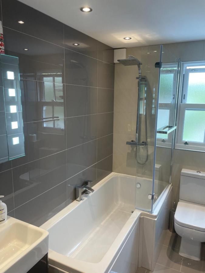 17 Eastgate Villa Cowbridge Bagian luar foto
