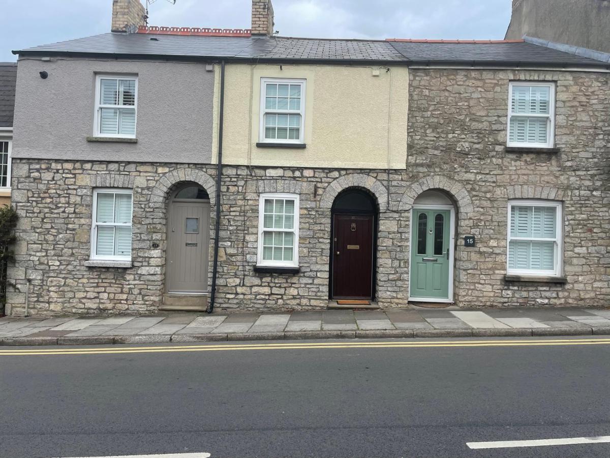17 Eastgate Villa Cowbridge Bagian luar foto